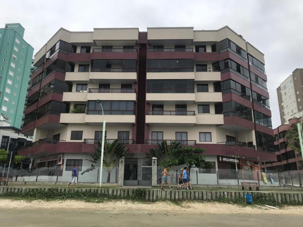 Apartamento Meia Praia Lateral Mar Itapema Exteriér fotografie